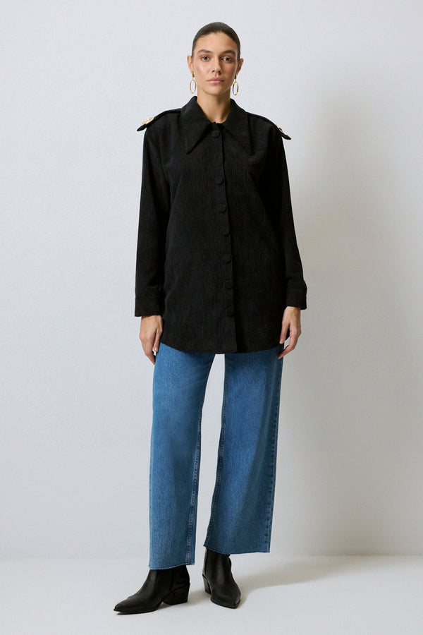 APOLET DETAYLI FİTİLLİ KADİFE GÖMLEK