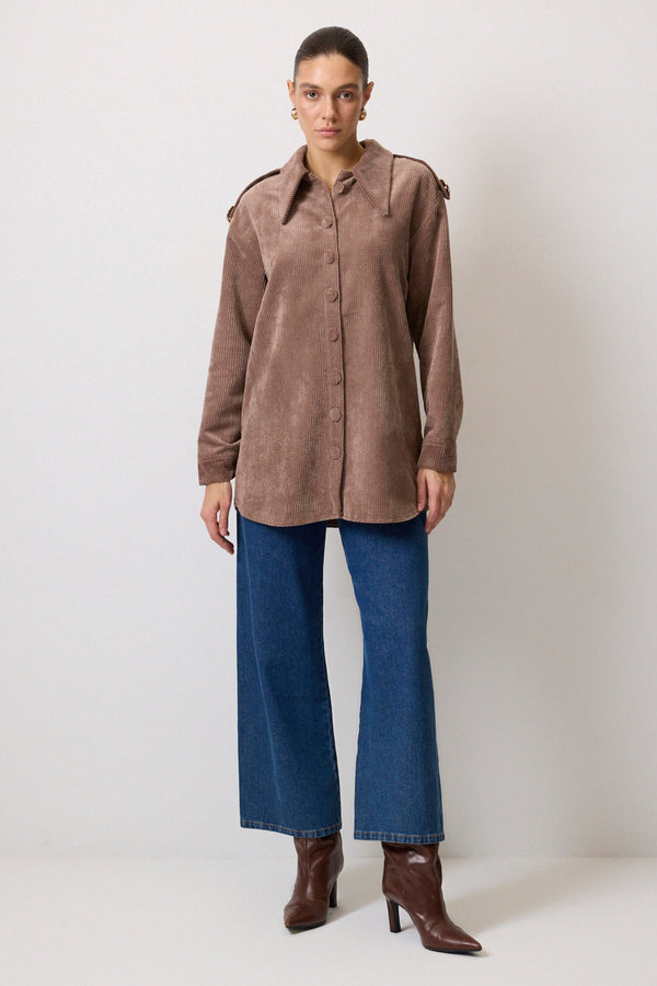 APOLET DETAYLI FİTİLLİ KADİFE GÖMLEK