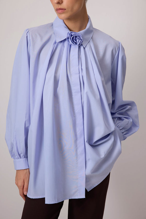 %100 PAMUKLU GÜL DETAYLI GÖMLEK